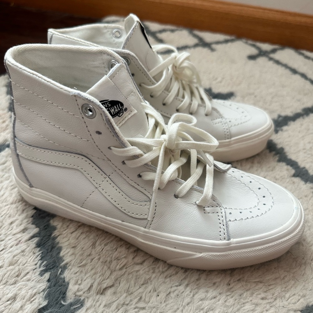Leather high top Vans NWT 6.5W